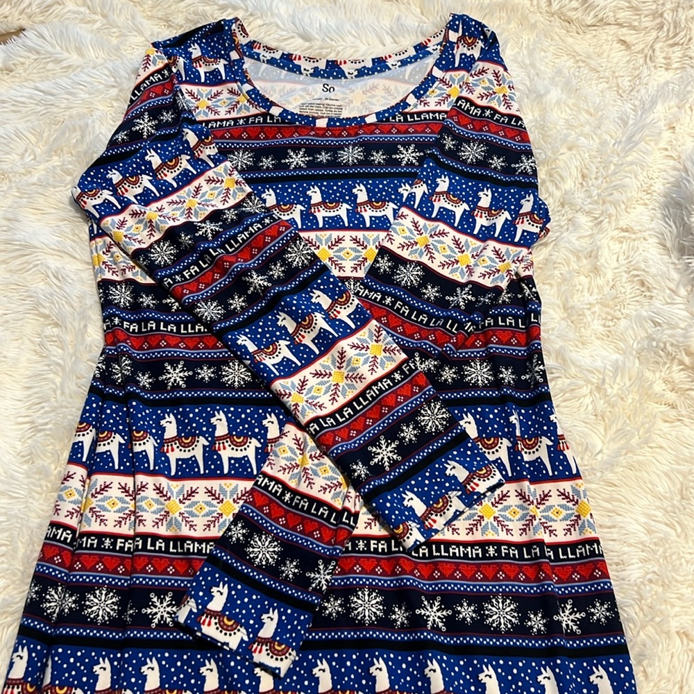 SO dress in size Large perfect for the Holidays!
